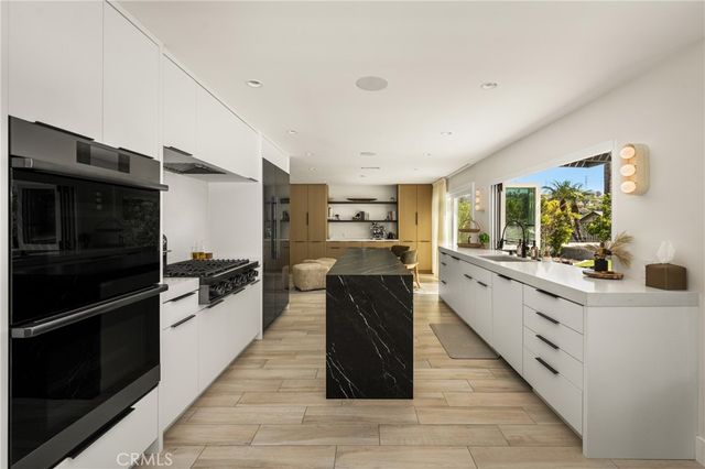 3226 E Ridgeway, Orange, CA 92867