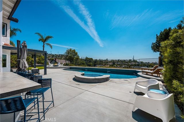 3226 E Ridgeway, Orange, CA 92867
