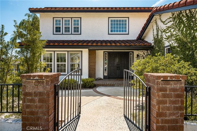 3226 E Ridgeway, Orange, CA 92867