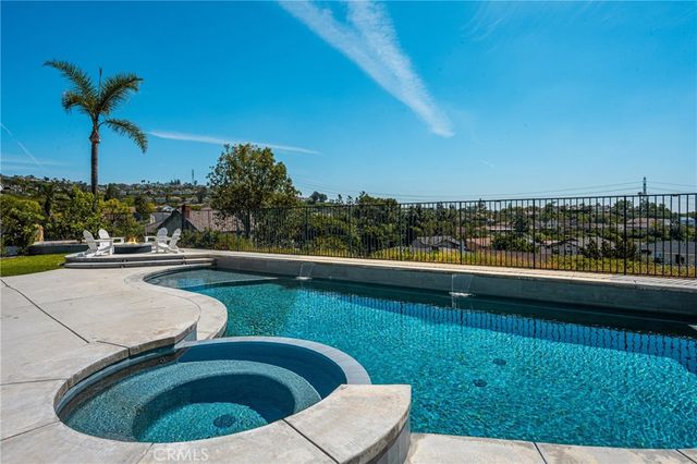 3226 E Ridgeway, Orange, CA 92867