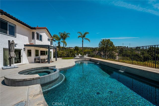 3226 E Ridgeway, Orange, CA 92867