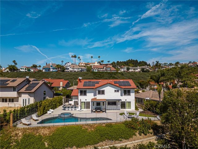 3226 E Ridgeway, Orange, CA 92867