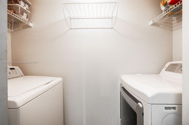 1207 NW 123rd Ave, Pembroke Pines, FL 33026