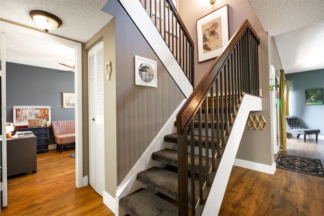 1207 NW 123rd Ave, Pembroke Pines, FL 33026