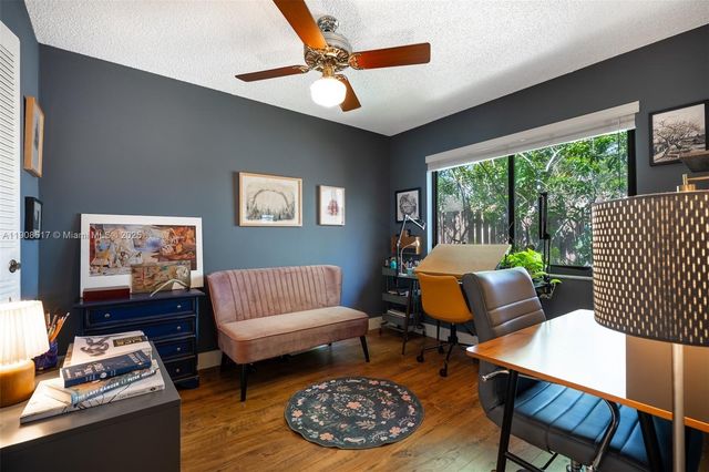 1207 NW 123rd Ave, Pembroke Pines, FL 33026