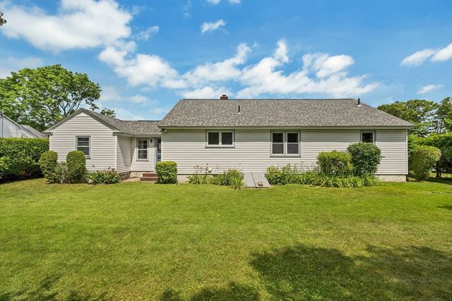36 Louisberg St, Lawrence, MA 01843