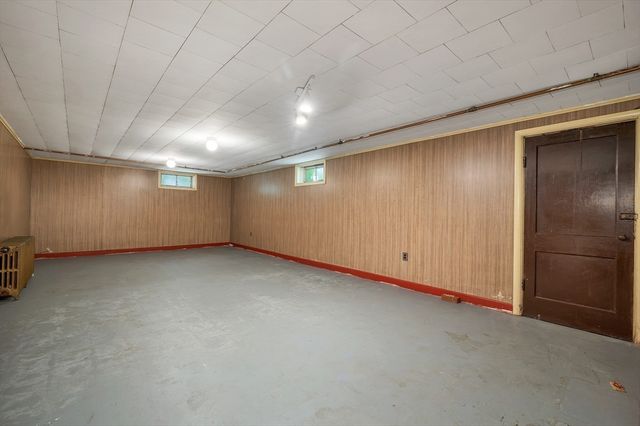 36 Louisberg St, Lawrence, MA 01843