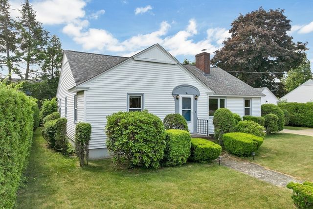 36 Louisberg St, Lawrence, MA 01843
