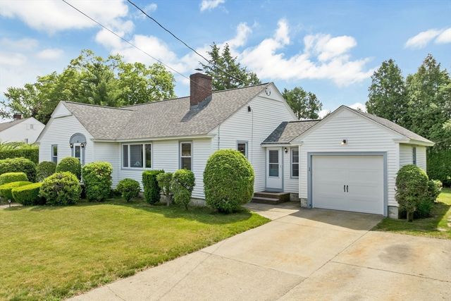36 Louisberg St, Lawrence, MA 01843