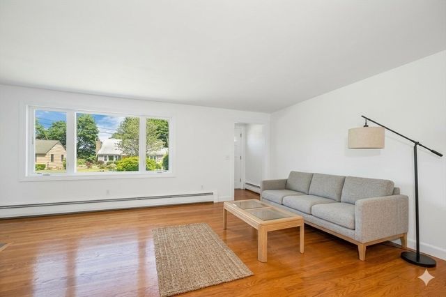 36 Louisberg St, Lawrence, MA 01843