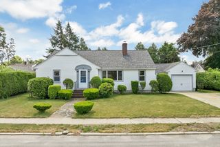 36 Louisberg St, Lawrence, MA 01843