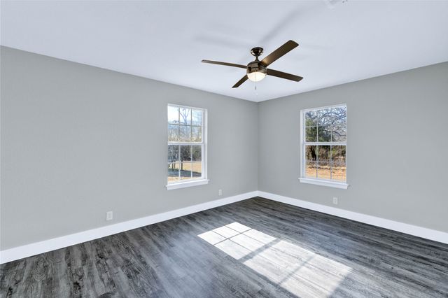 566 Mccraw Lane, Denison, TX 75021