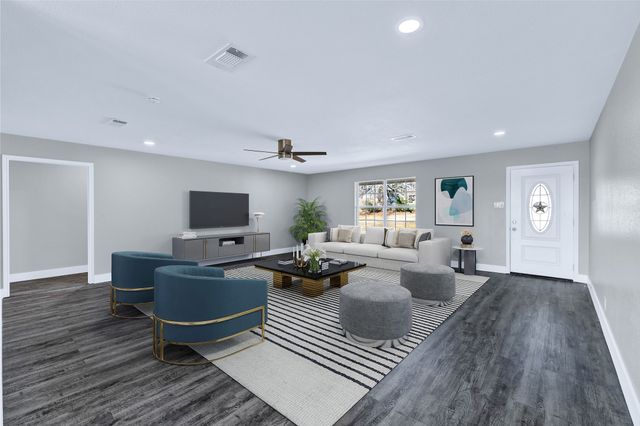 566 Mccraw Lane, Denison, TX 75021