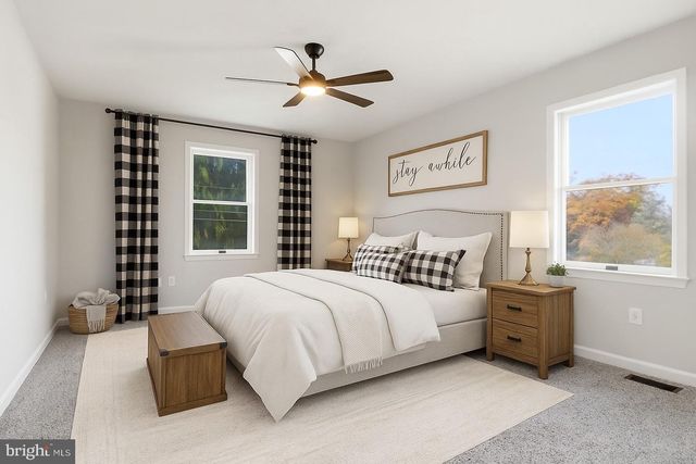 3900 BLUE HILL RD, Hanover, PA 17331