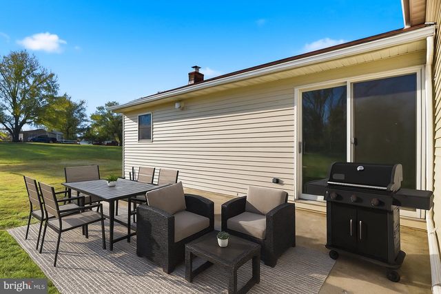 3900 BLUE HILL RD, Hanover, PA 17331