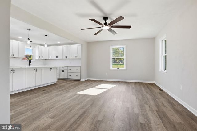 3900 BLUE HILL RD, Hanover, PA 17331