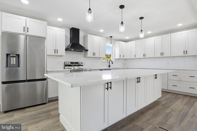 3900 BLUE HILL RD, Hanover, PA 17331