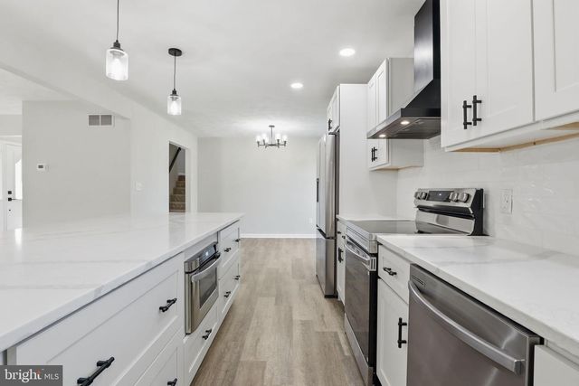 3900 BLUE HILL RD, Hanover, PA 17331