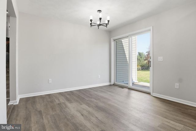 3900 BLUE HILL RD, Hanover, PA 17331