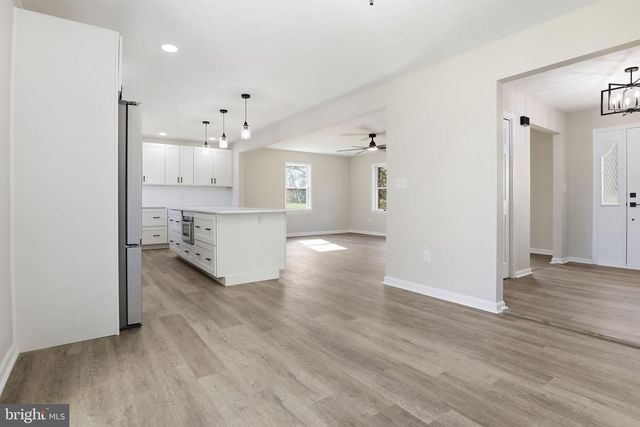 3900 BLUE HILL RD, Hanover, PA 17331