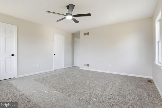 3900 BLUE HILL RD, Hanover, PA 17331