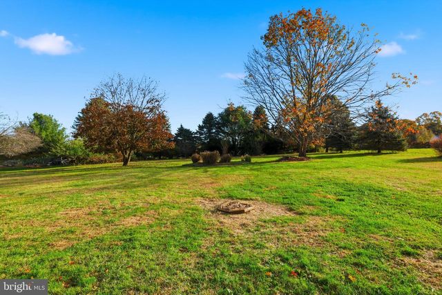 3900 BLUE HILL RD, Hanover, PA 17331