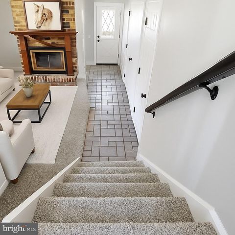 3900 BLUE HILL RD, Hanover, PA 17331