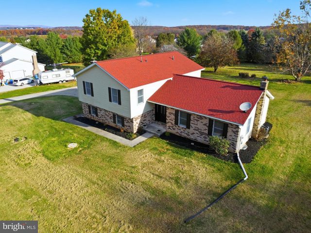 3900 BLUE HILL RD, Hanover, PA 17331