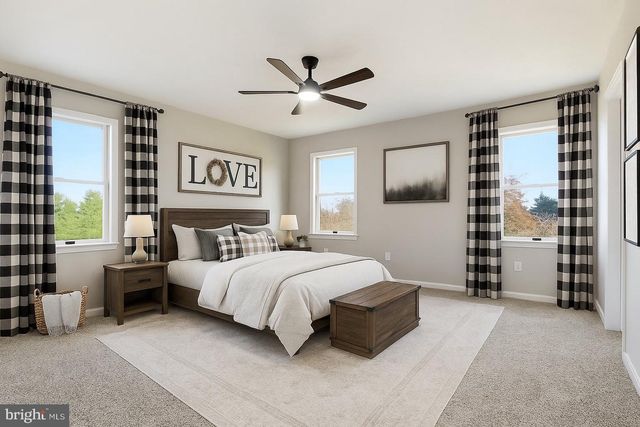 3900 BLUE HILL RD, Hanover, PA 17331