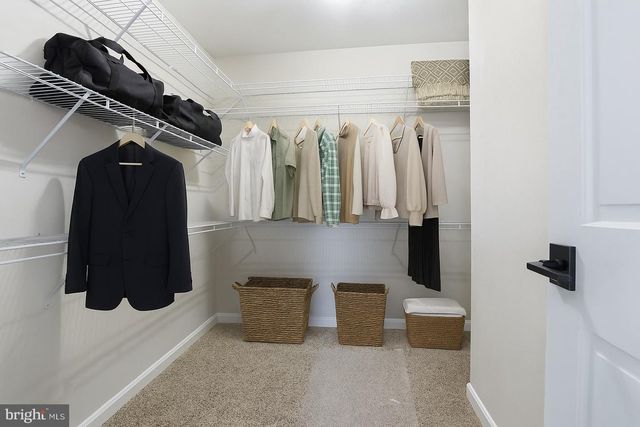 3900 BLUE HILL RD, Hanover, PA 17331