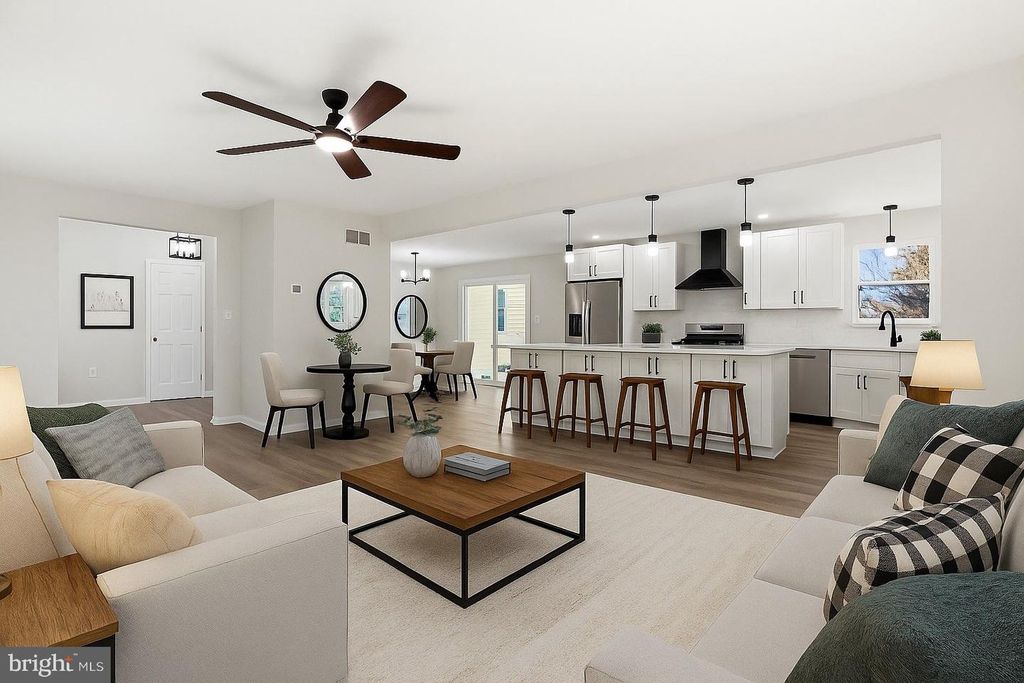 3900 BLUE HILL RD, Hanover, PA 17331