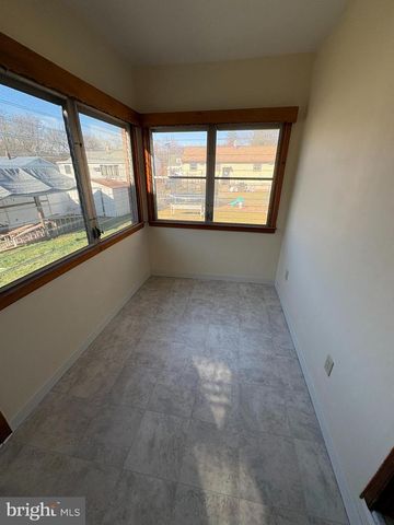 701 W BROOKE AVE, Magnolia, NJ 08049