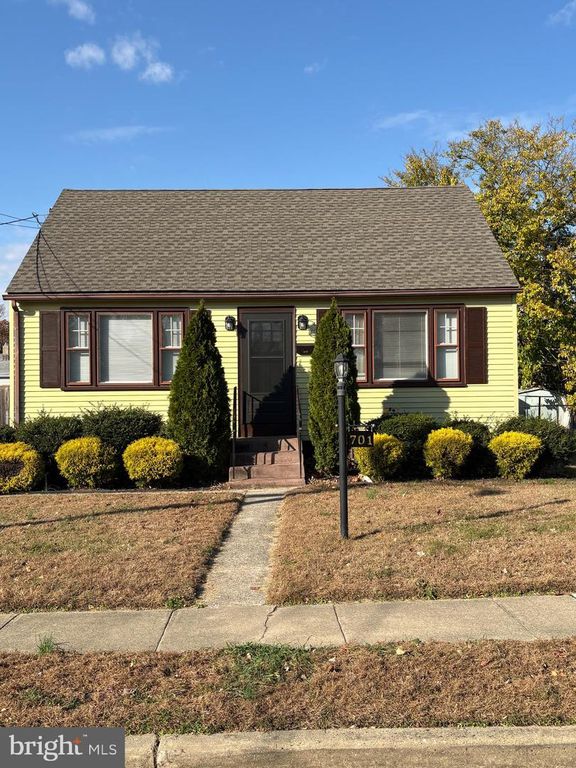 701 W BROOKE AVE, Magnolia, NJ 08049