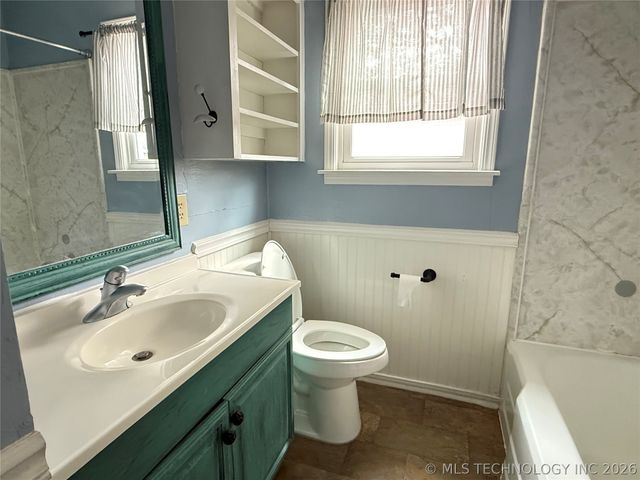 200 S Delaware Street, Dewey, OK 74029