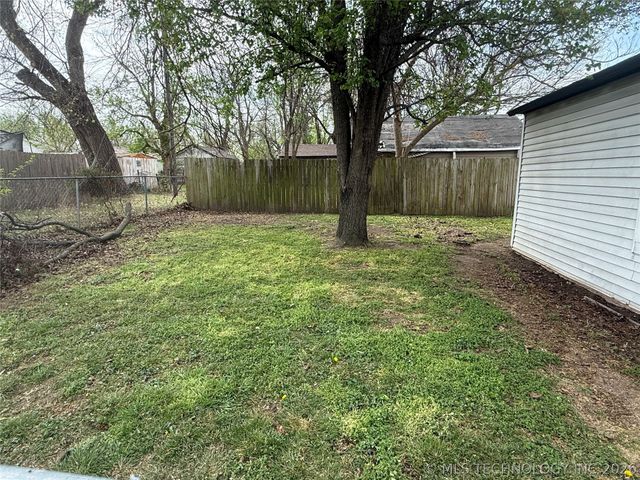 200 S Delaware Street, Dewey, OK 74029