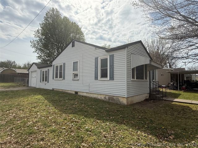 200 S Delaware Street, Dewey, OK 74029