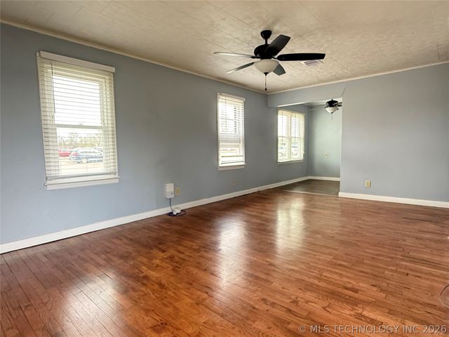 200 S Delaware Street, Dewey, OK 74029
