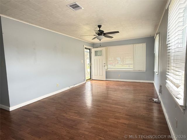 200 S Delaware Street, Dewey, OK 74029