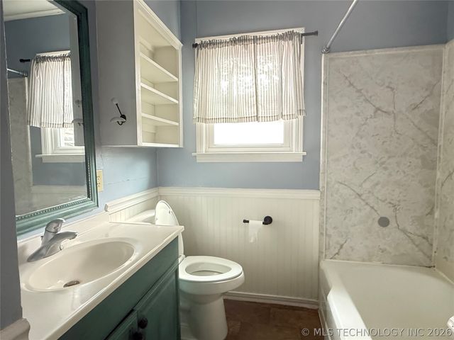 200 S Delaware Street, Dewey, OK 74029