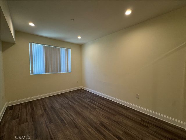 14934 Burbank Boulevard 202, Sherman Oaks, CA 91411