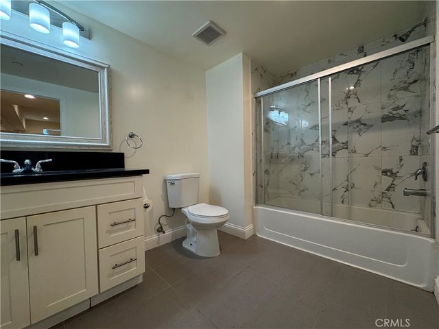 14934 Burbank Boulevard 202, Sherman Oaks, CA 91411