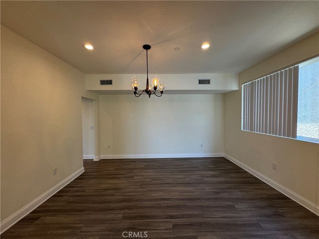 14934 Burbank Boulevard 202, Sherman Oaks, CA 91411
