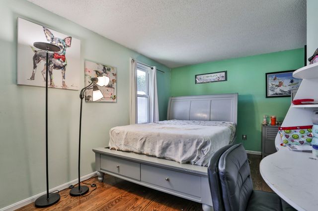 720 Hypine Rd, Dracut, MA 01826