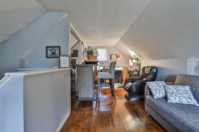 720 Hypine Rd, Dracut, MA 01826