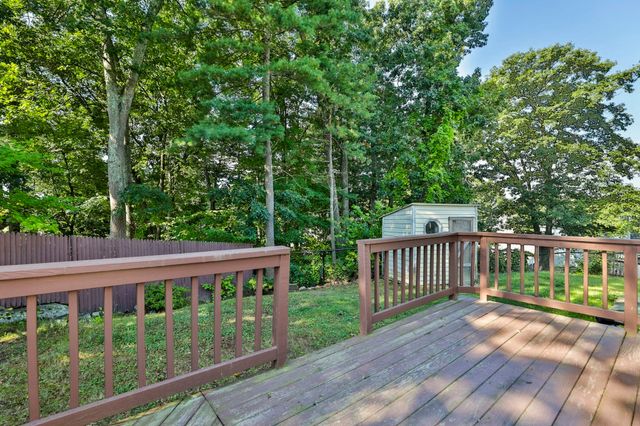 720 Hypine Rd, Dracut, MA 01826