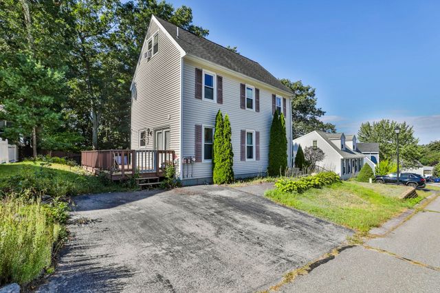 720 Hypine Rd, Dracut, MA 01826