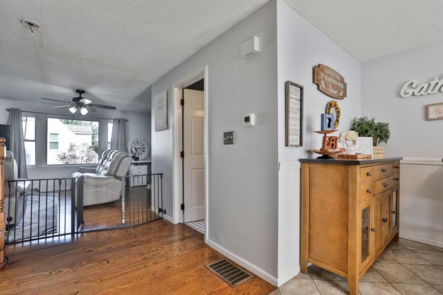 720 Hypine Rd, Dracut, MA 01826
