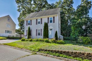 720 Hypine Rd, Dracut, MA 01826