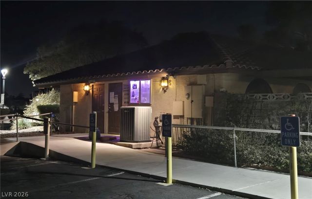 3333 Ewa Beach Drive, Las Vegas, NV 89122