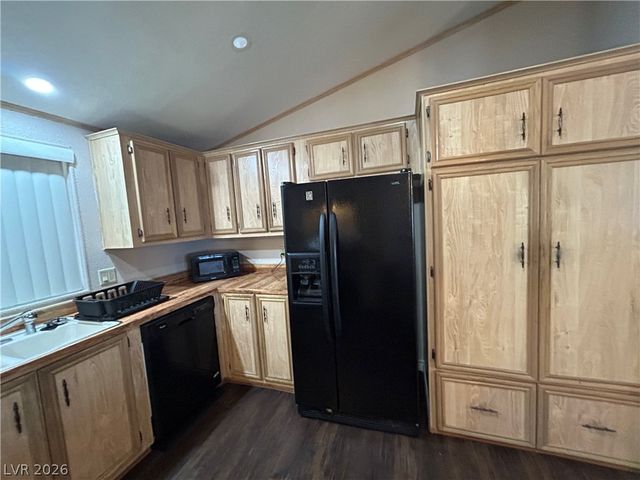3333 Ewa Beach Drive, Las Vegas, NV 89122